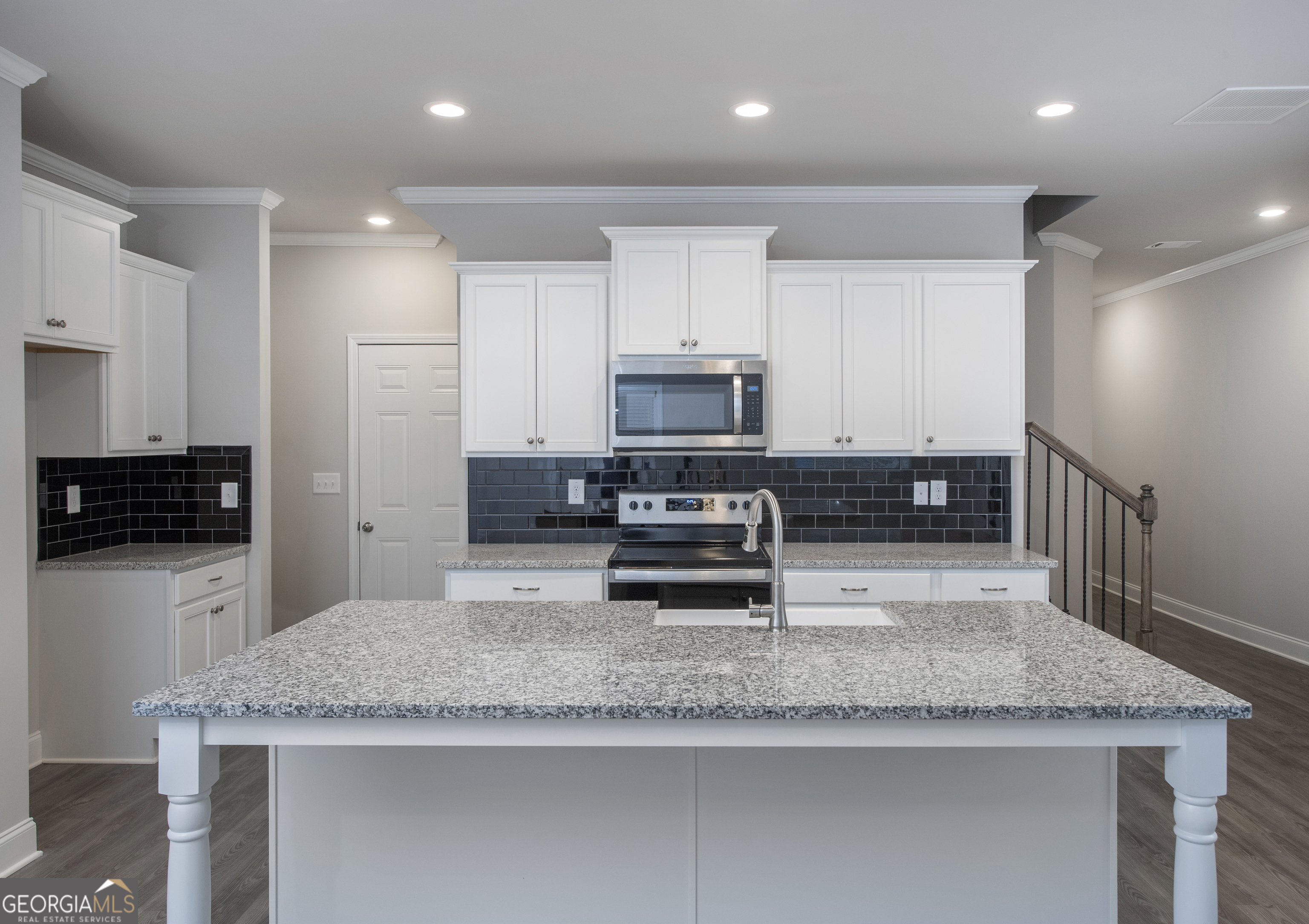 5522 Leyland Drive Property Photo 3