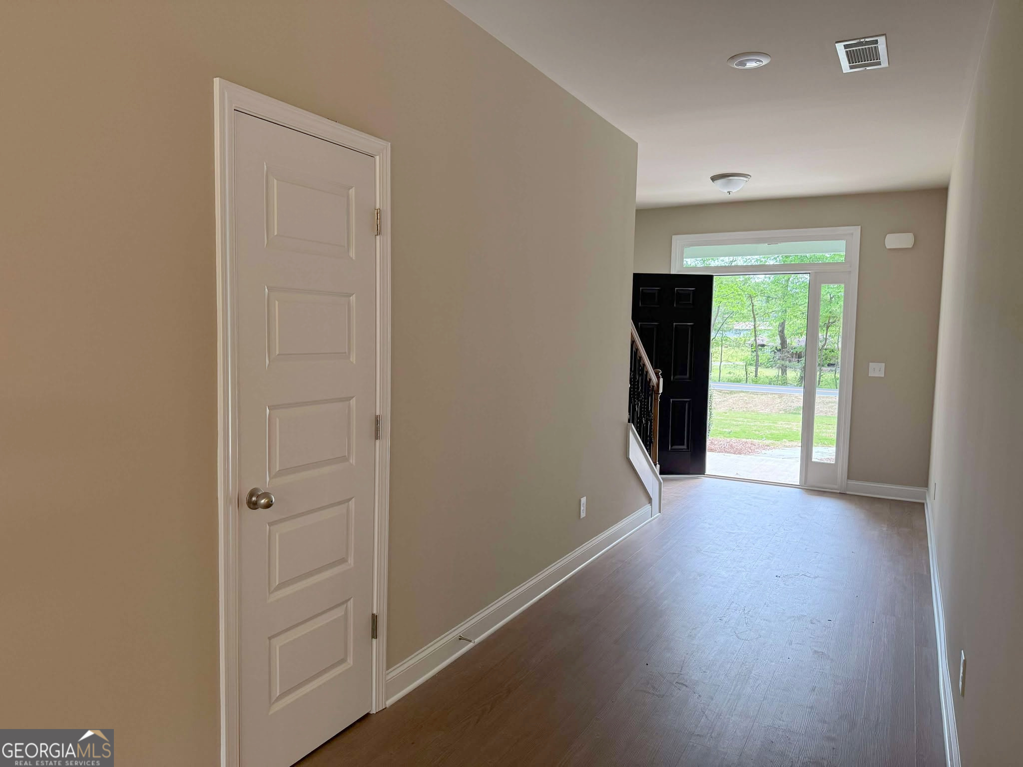 1555 South Bethany Road Property Photo 10