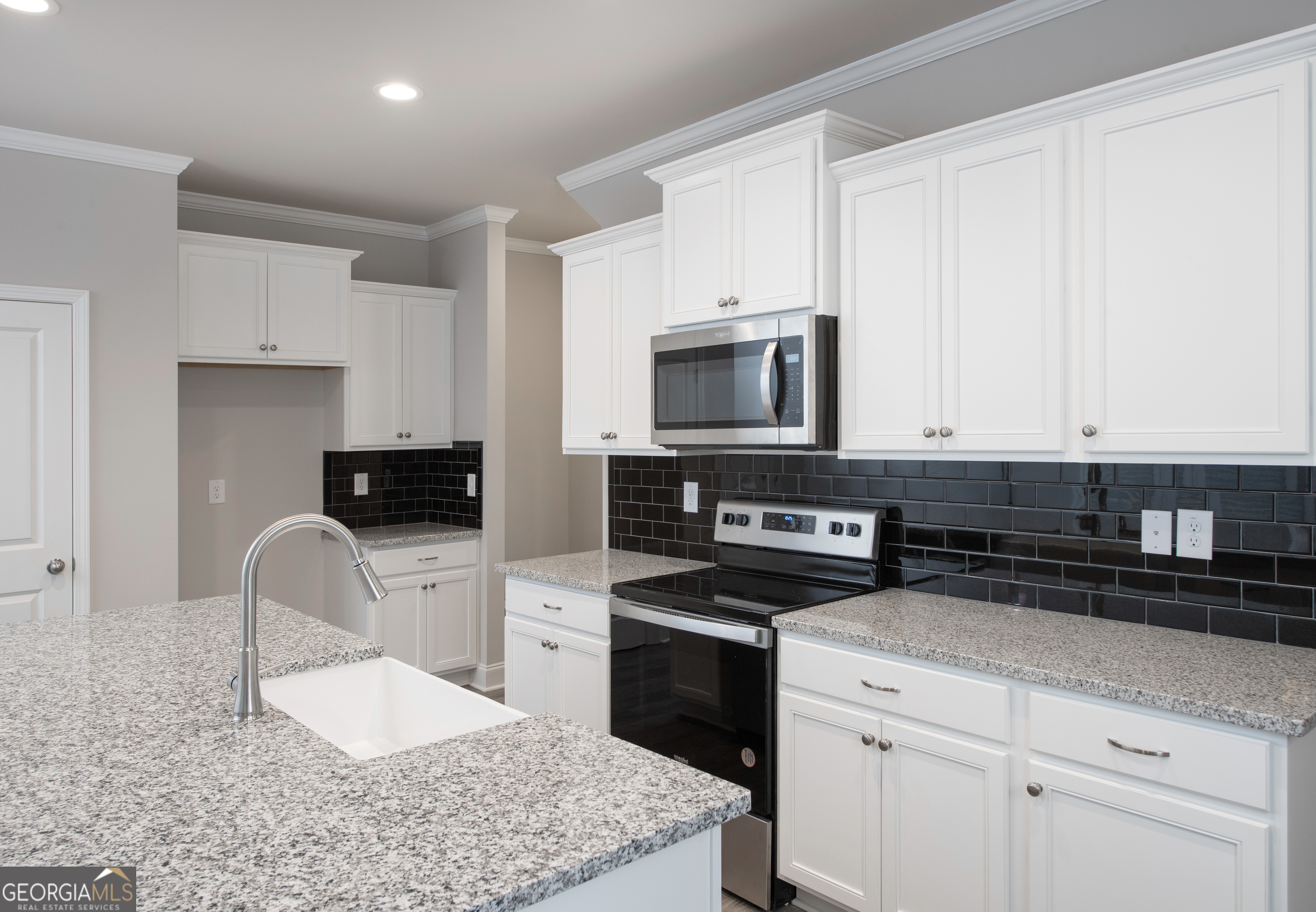 5526 Leyland Drive Property Photo 4