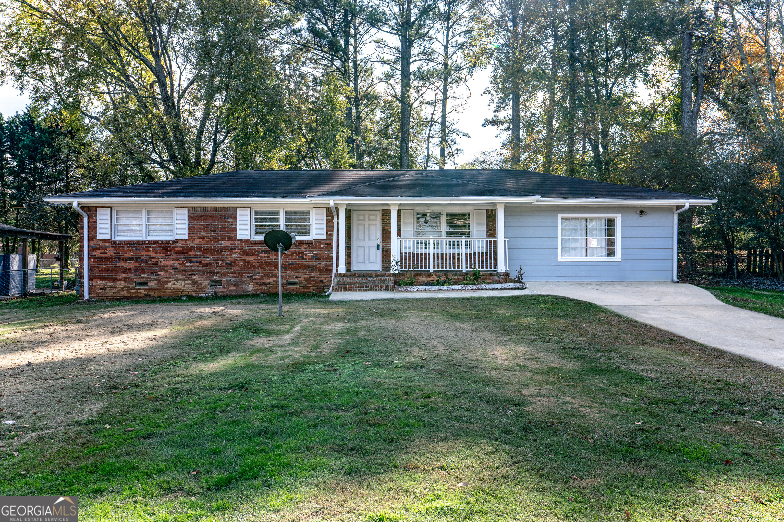 1396 Gale Drive Property Photo 2