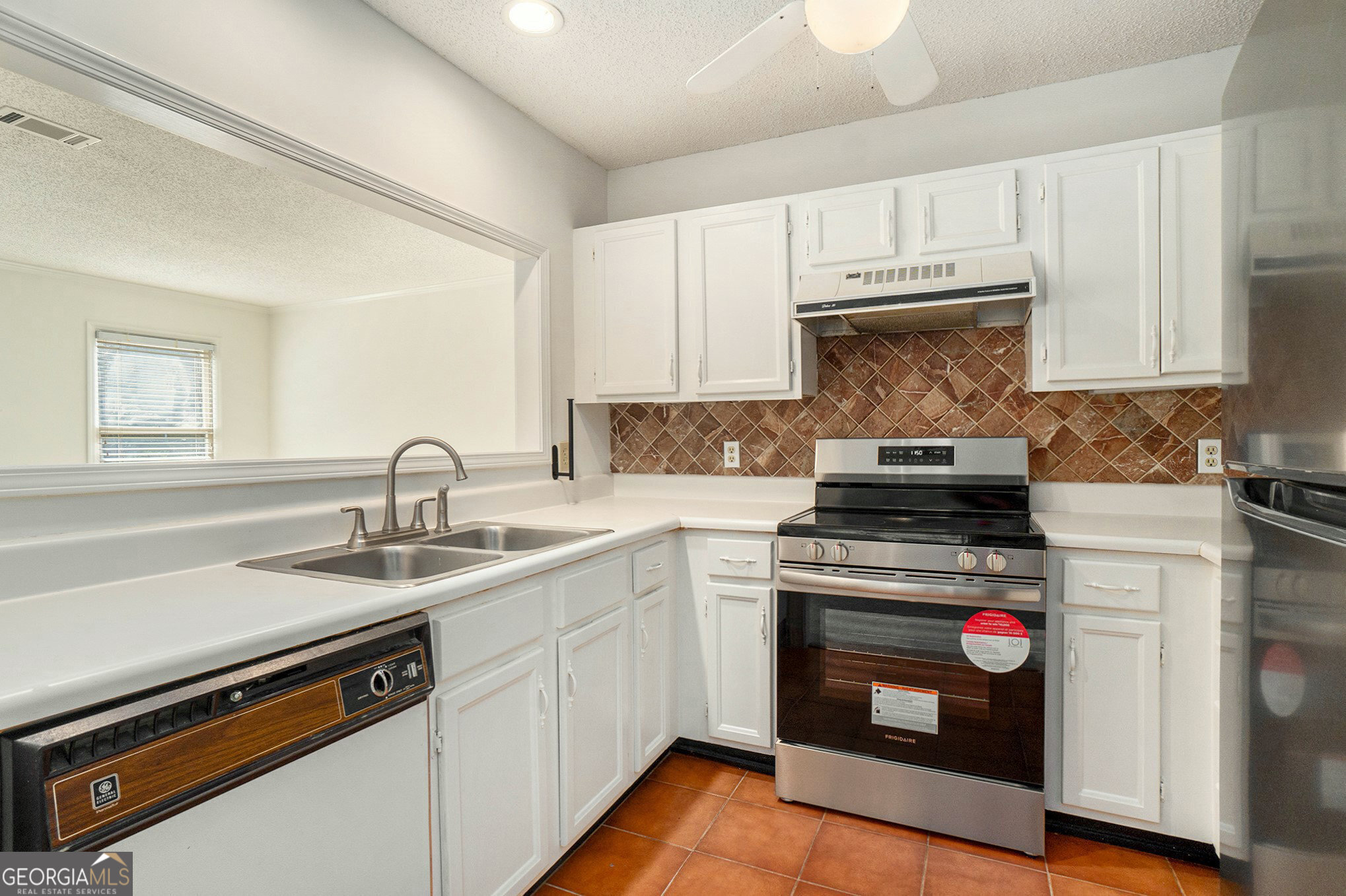 103 Bainbridge Drive Property Photo 10