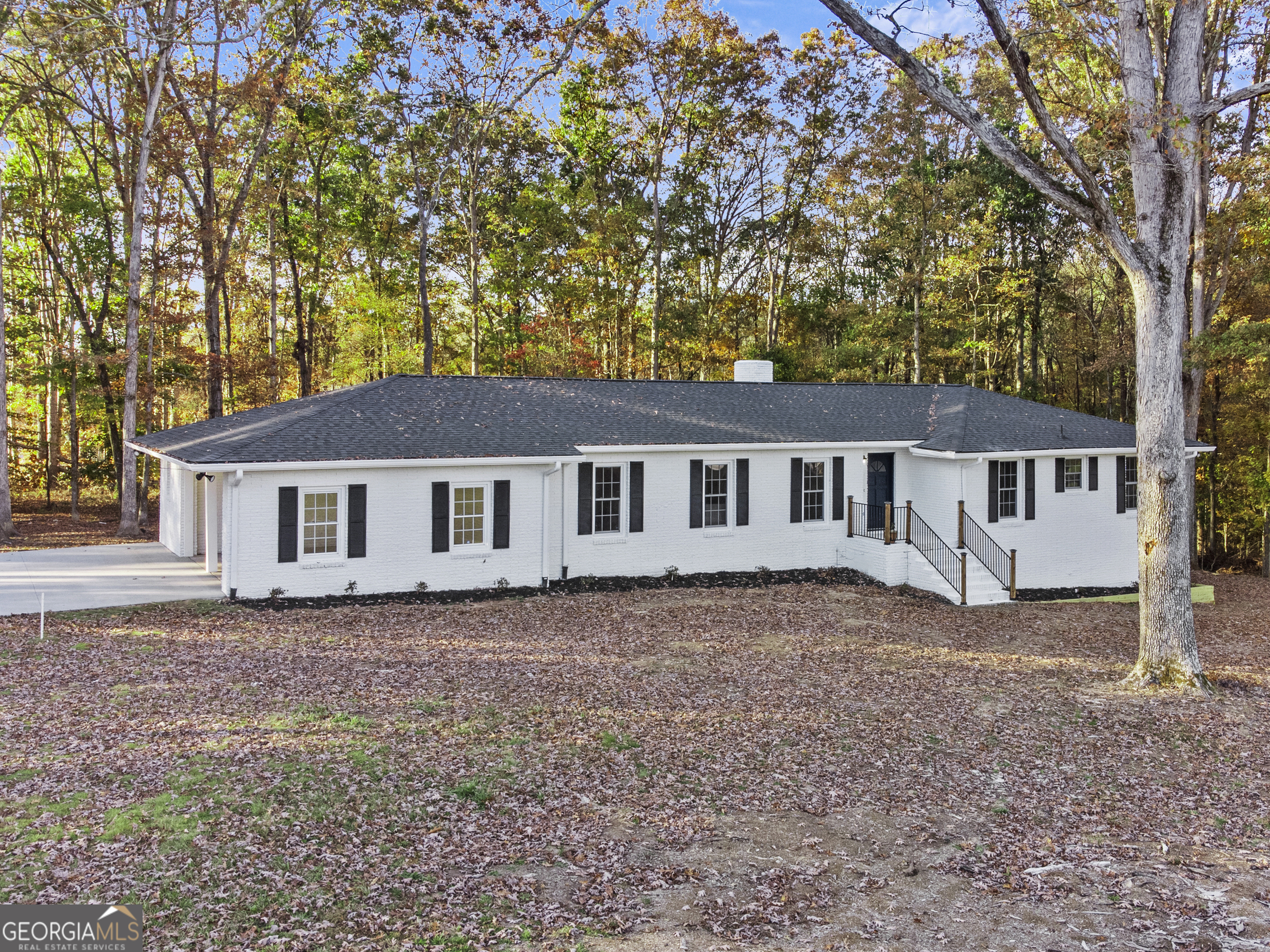 242 Seagraves Road Property Photo 1