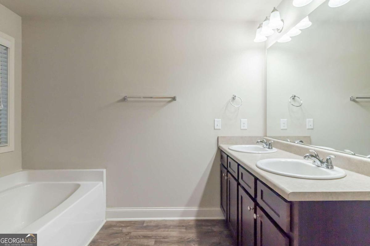55 Donegal Way Property Photo 15