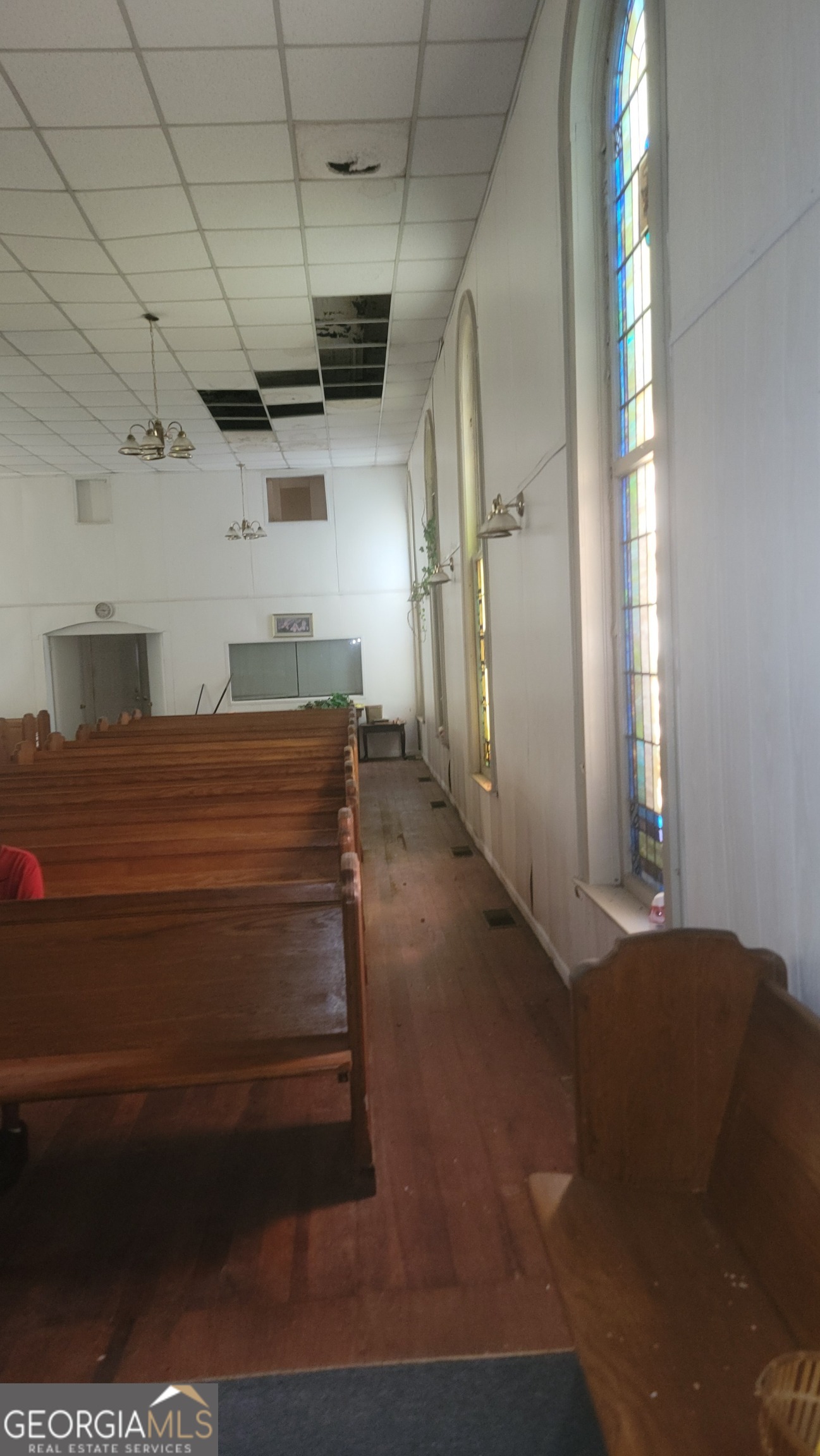 309 N Hill Street Property Photo 5