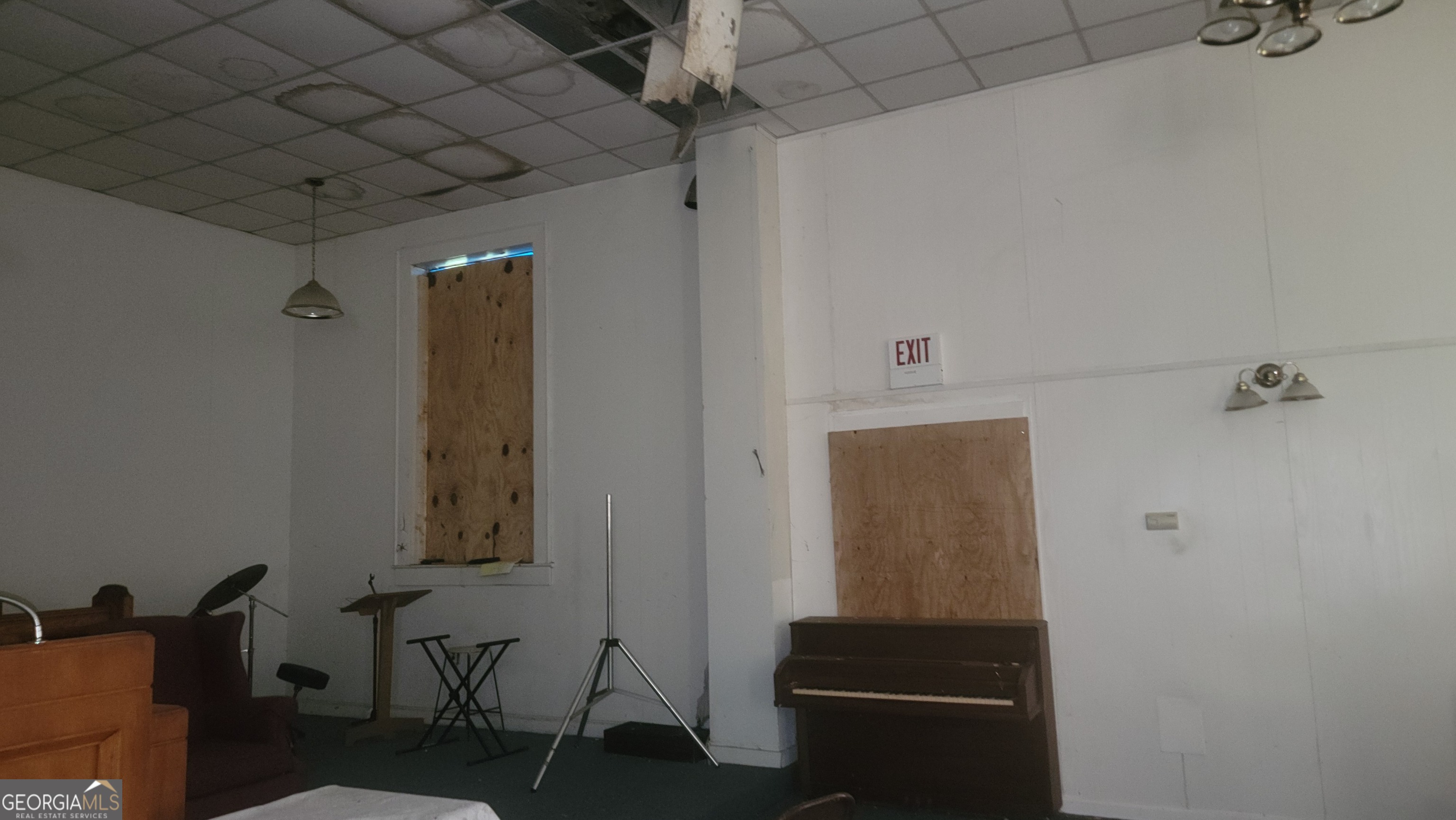 309 N Hill Street Property Photo 8