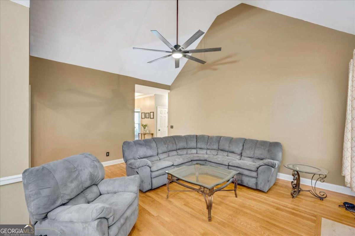 260 Graystone Way Property Photo 7