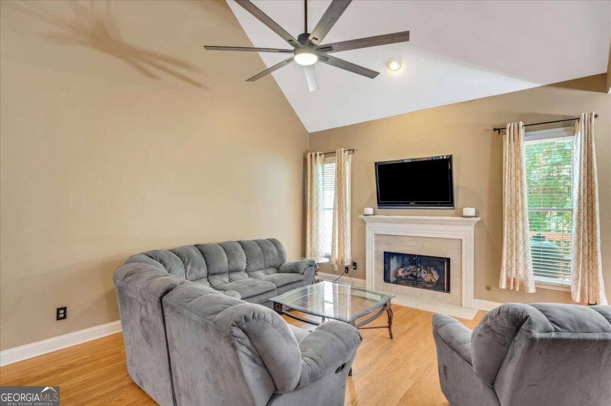 260 Graystone Way Property Photo 13