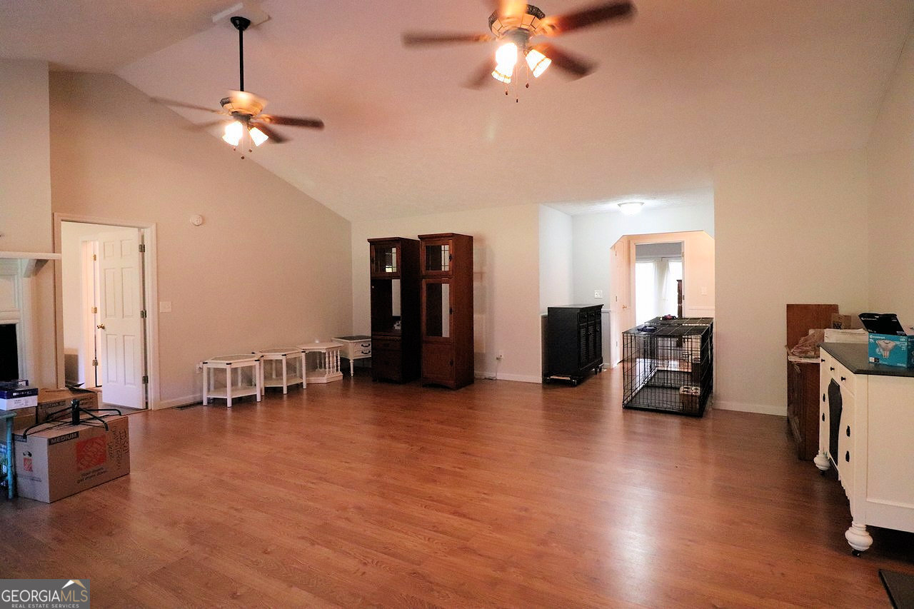 1045 Bakers Bridge Road Property Photo 3
