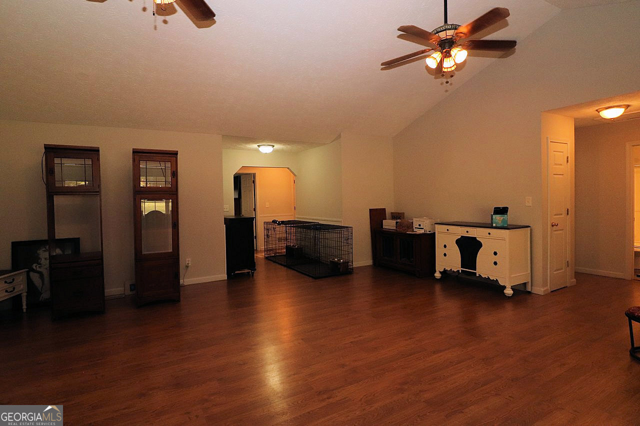 1045 Bakers Bridge Road Property Photo 6