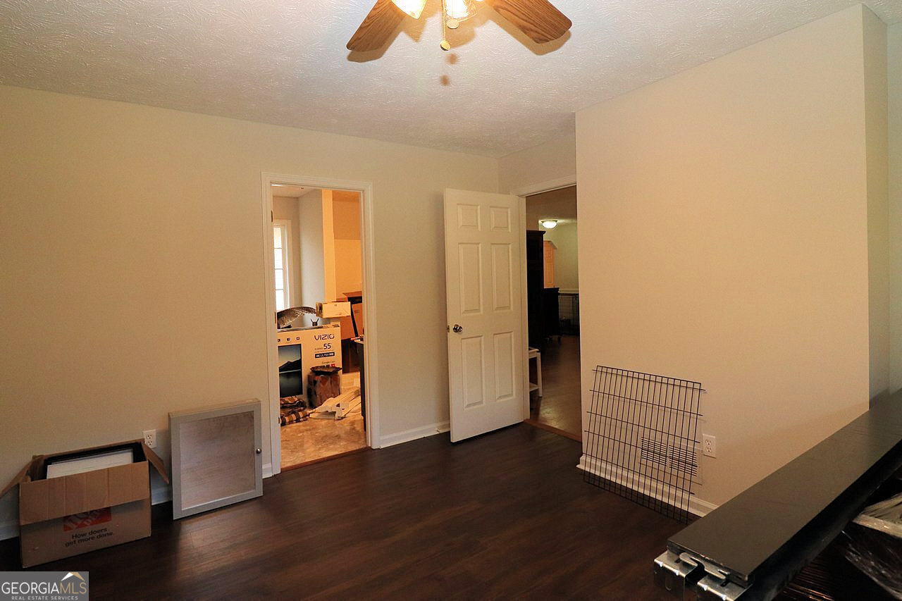 1045 Bakers Bridge Road Property Photo 8