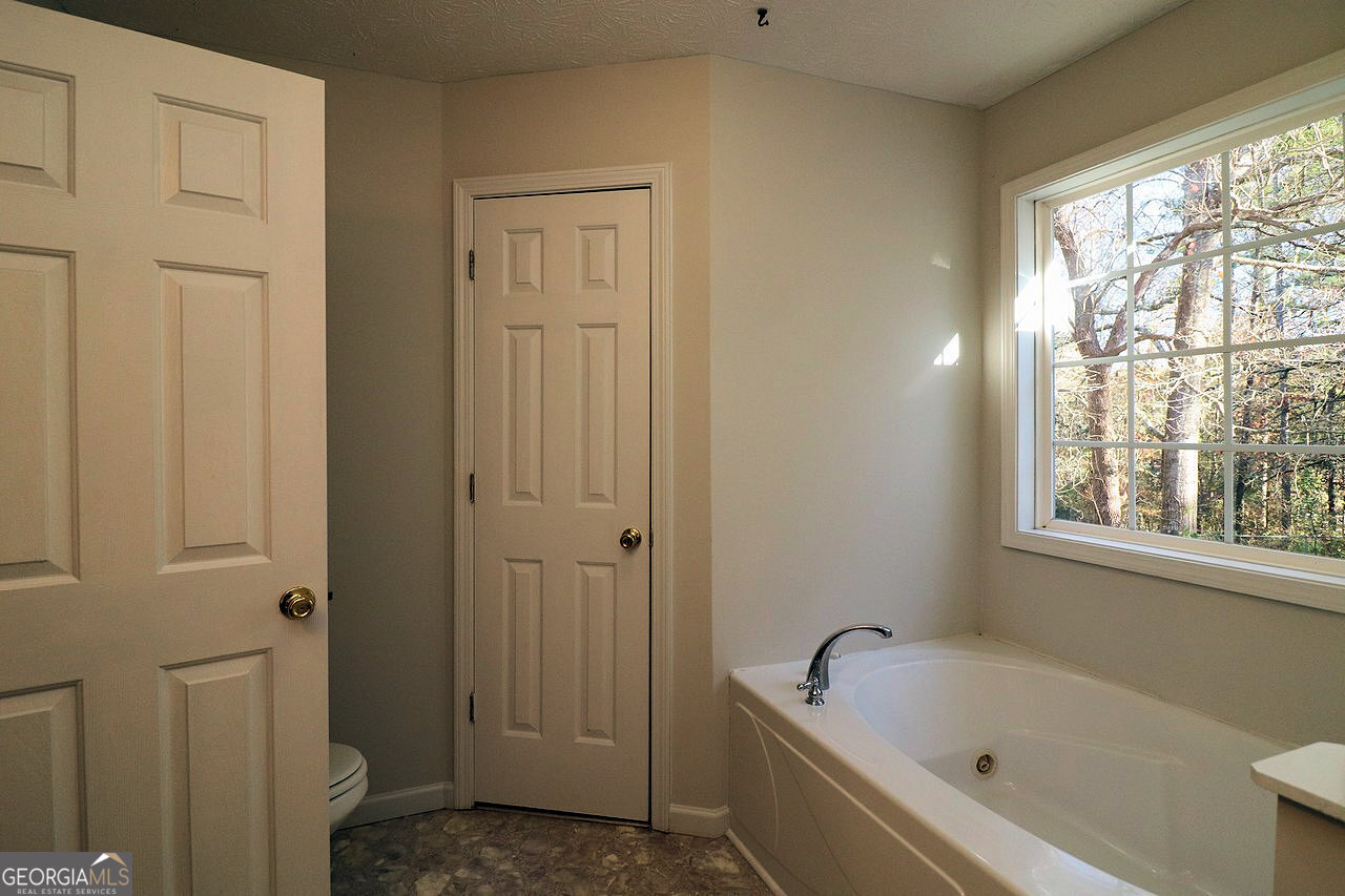 1045 Bakers Bridge Road Property Photo 10