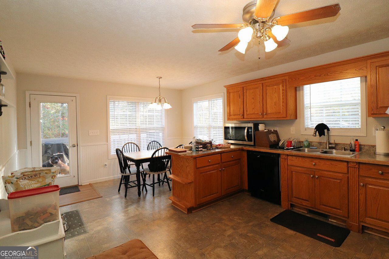 1045 Bakers Bridge Road Property Photo 26
