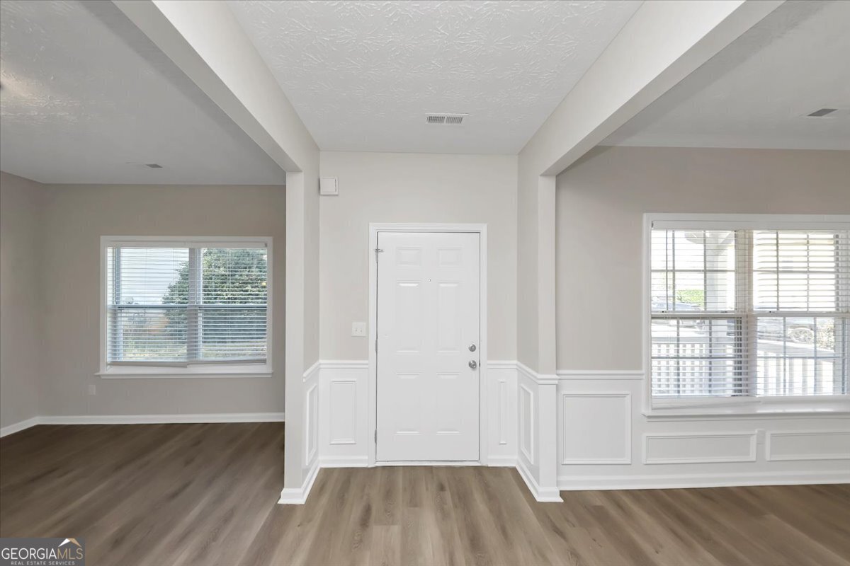 909 Galloway Court Property Photo 3