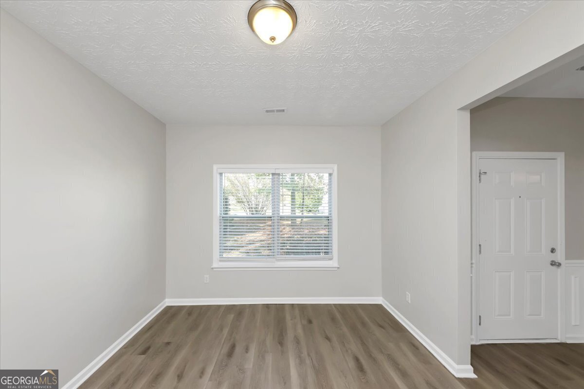 909 Galloway Court Property Photo 4