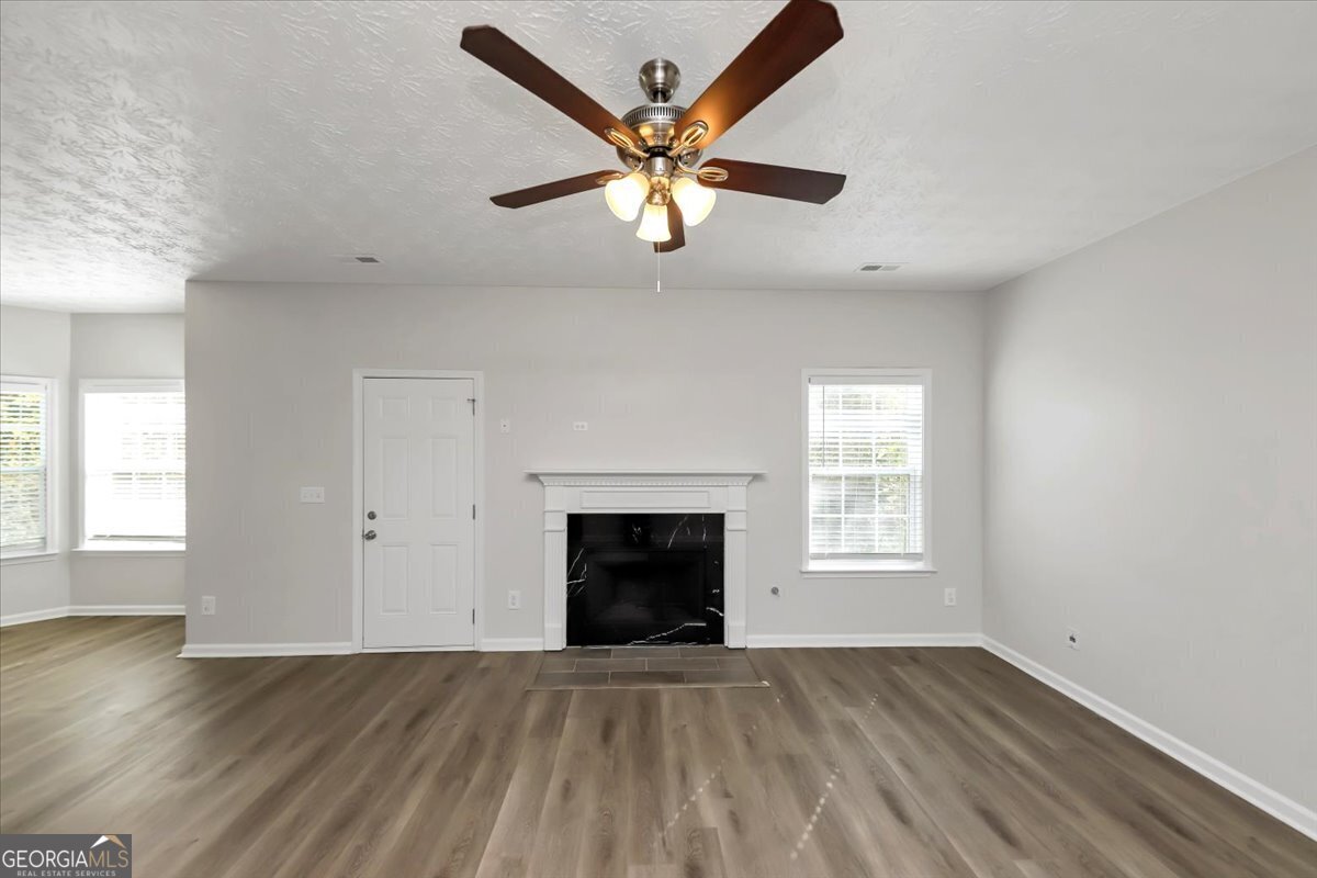 909 Galloway Court Property Photo 14