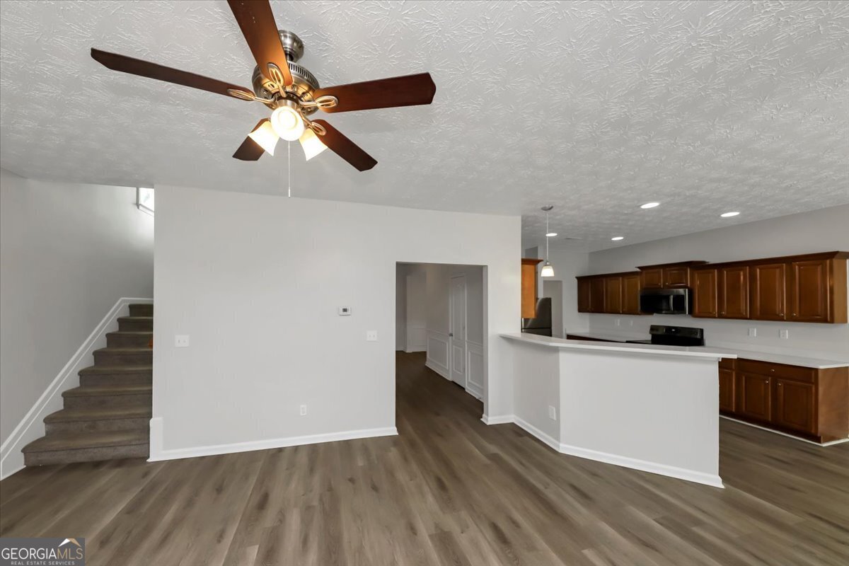 909 Galloway Court Property Photo 16