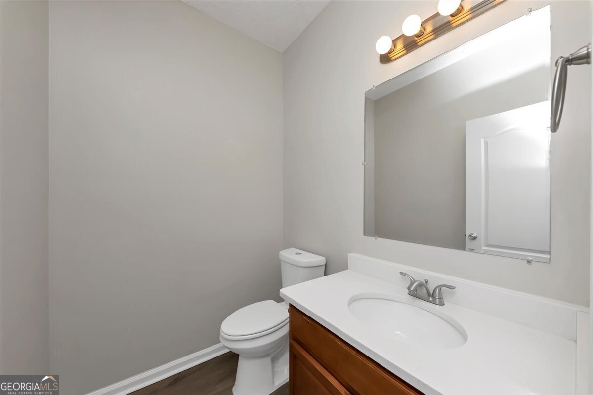 909 Galloway Court Property Photo 17