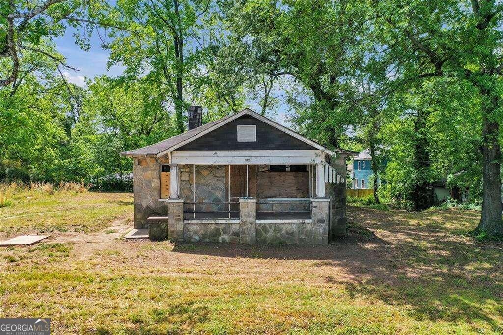 1162 Joseph E Boone Boulevard Nw Property Photo 4