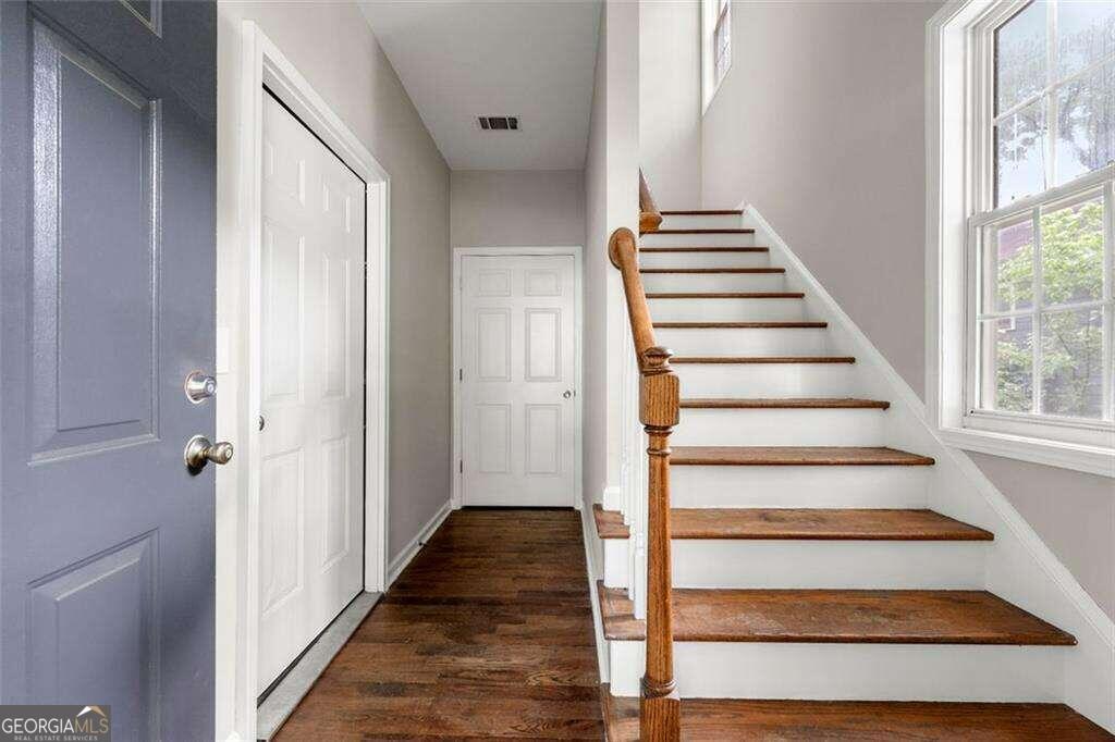 1153 Lookout Avenue Nw Property Photo 2