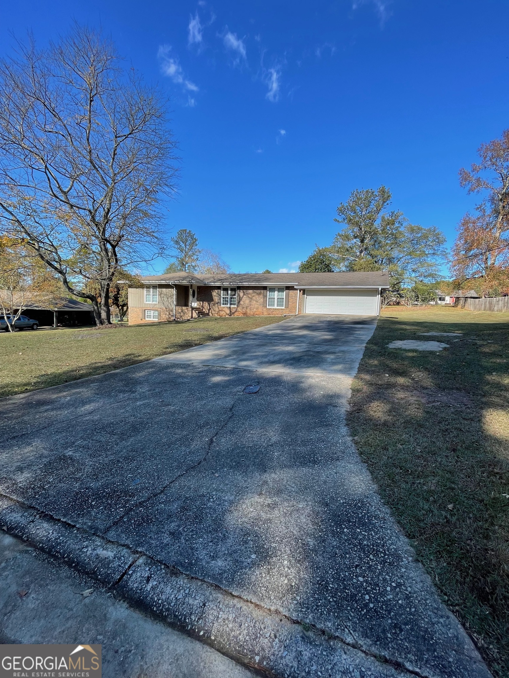 5003 Pineview Terrace Property Photo 2