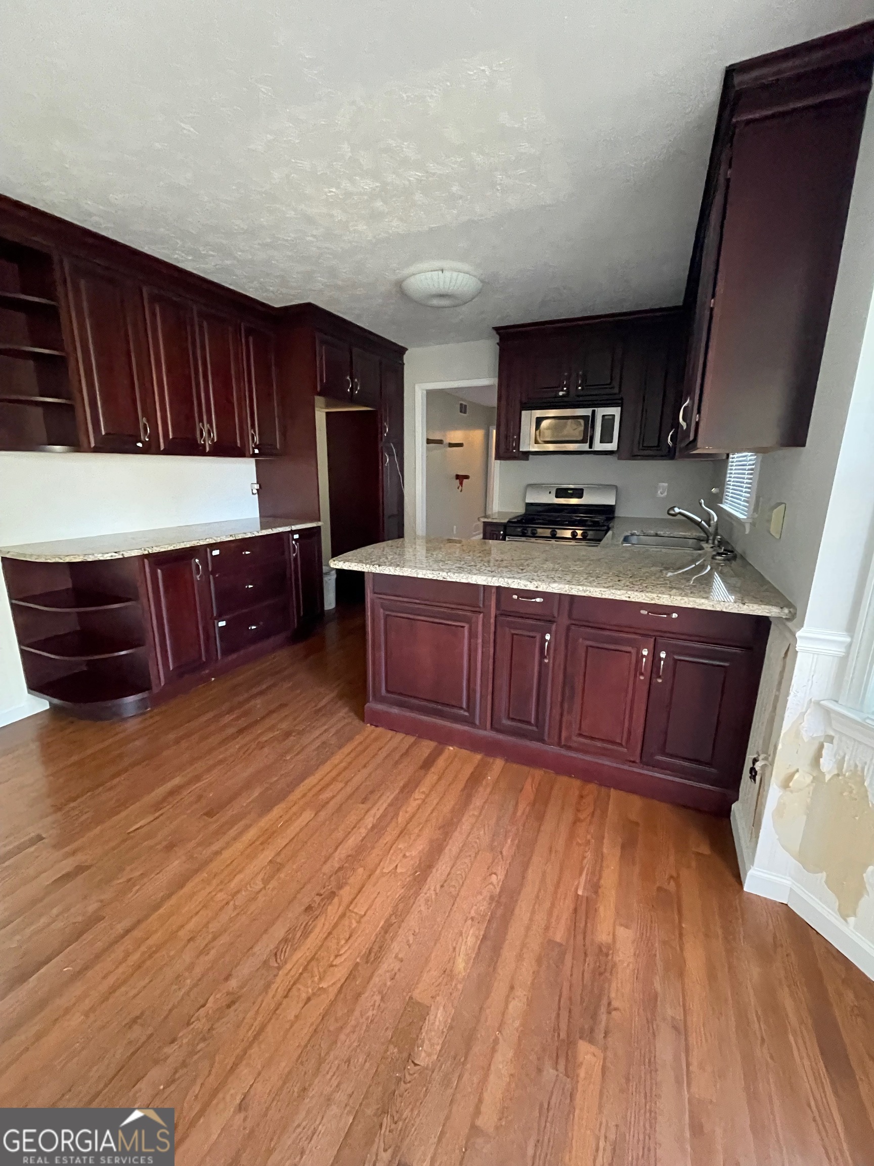 5003 Pineview Terrace Property Photo 14