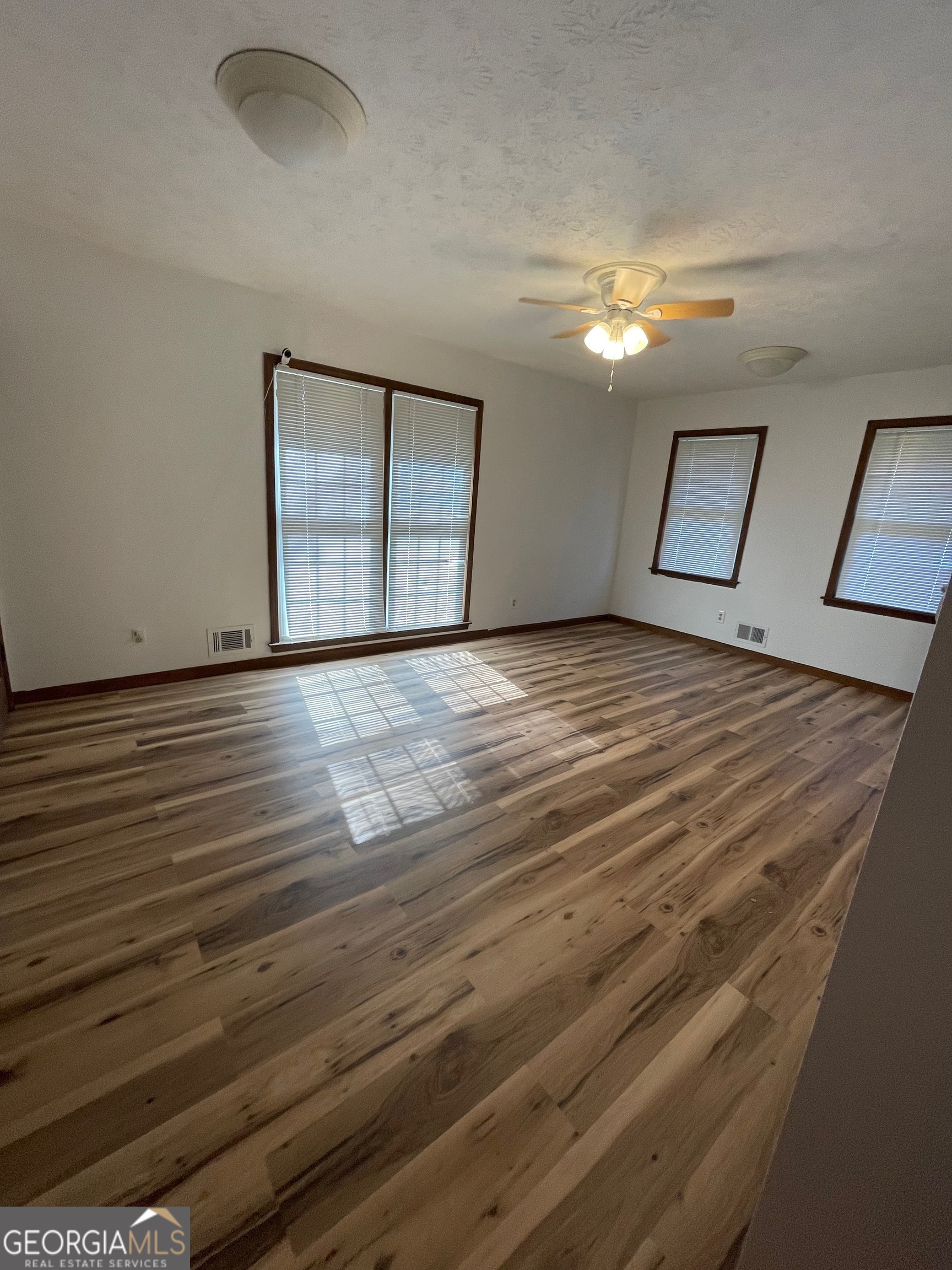 5003 Pineview Terrace Property Photo 31