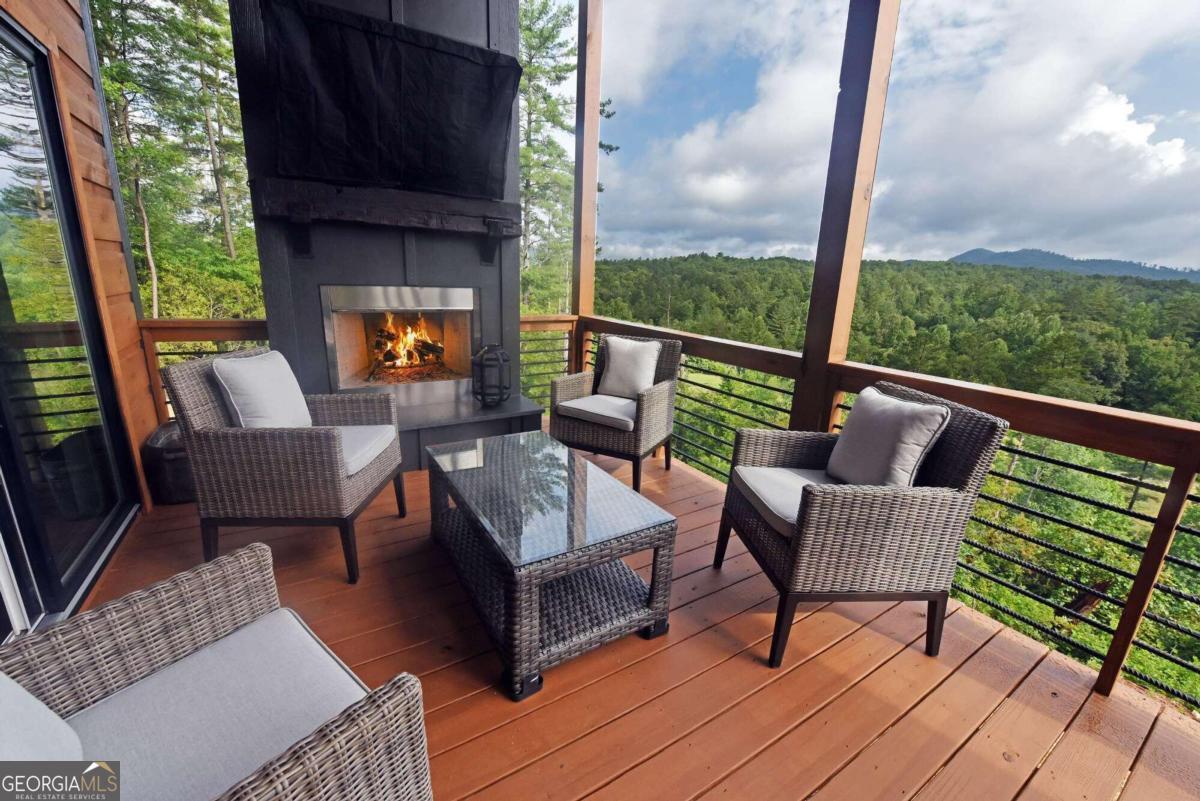 49 Hawks View Property Photo 1