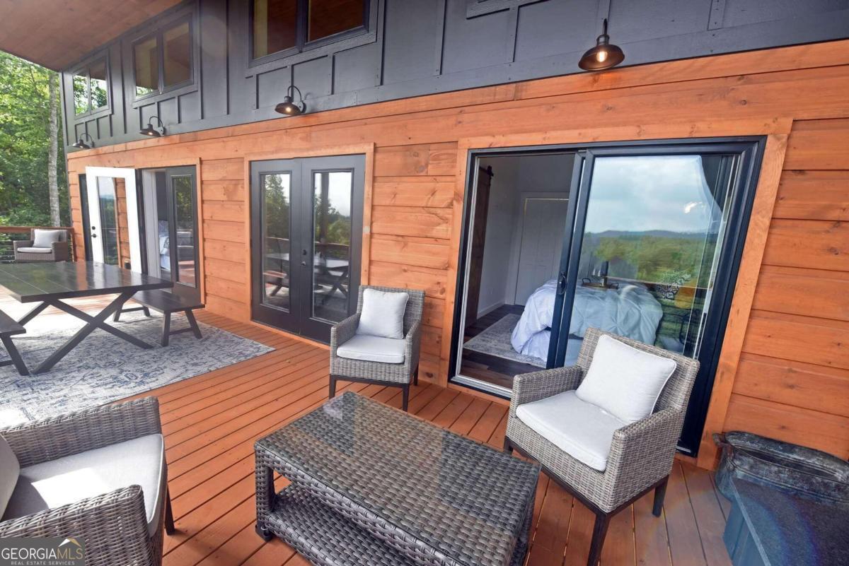 49 Hawks View Property Photo 28