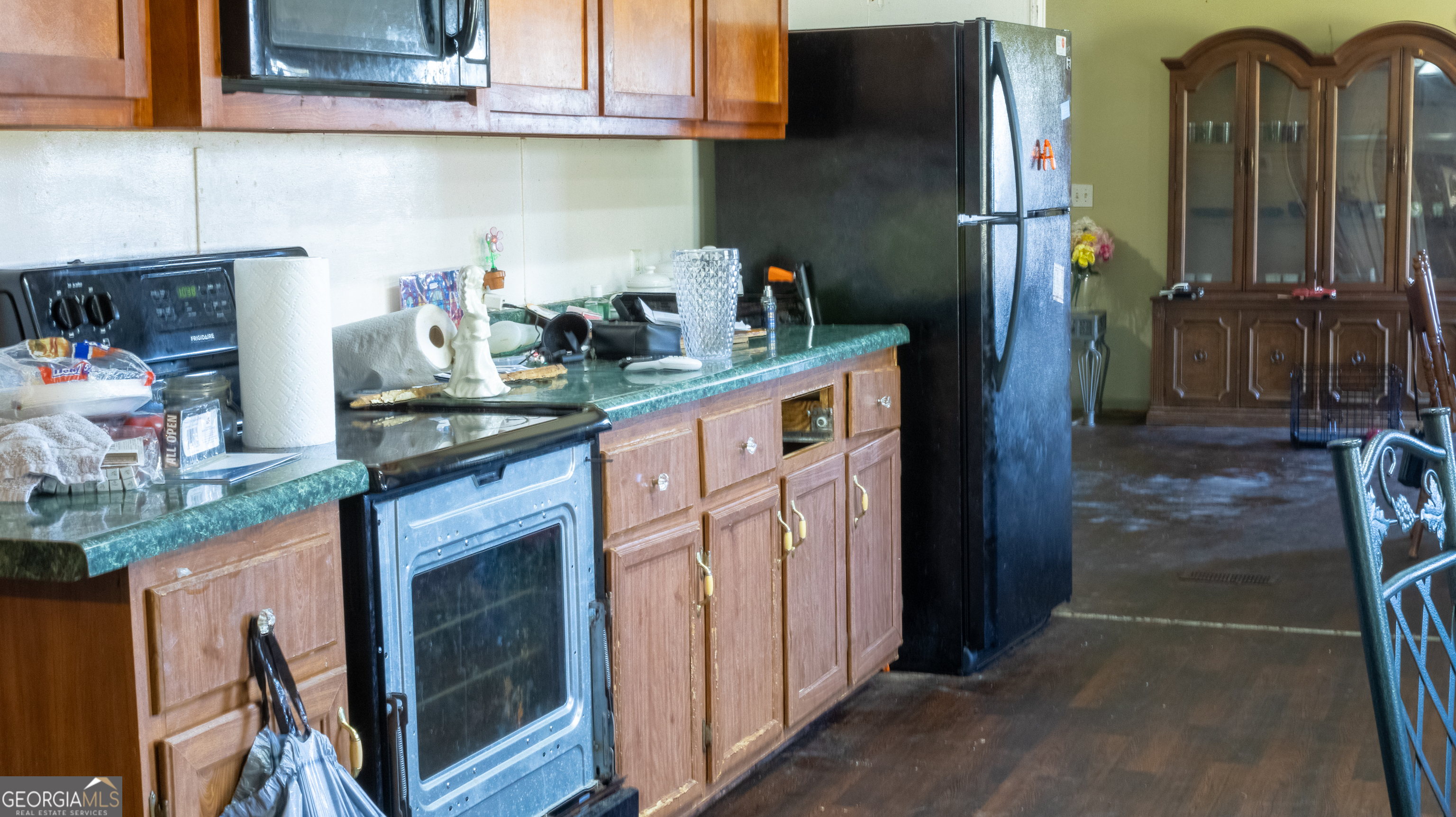 810 N Pomona Road Property Photo 7