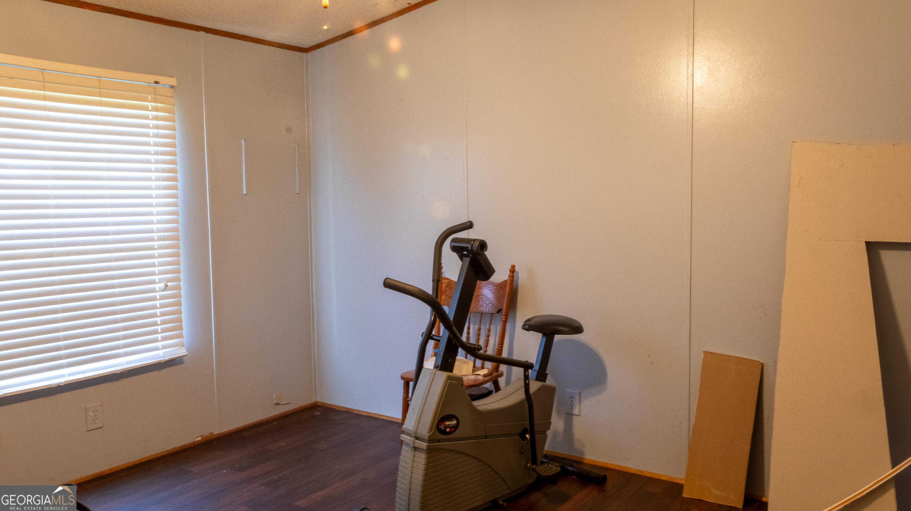810 N Pomona Road Property Photo 11