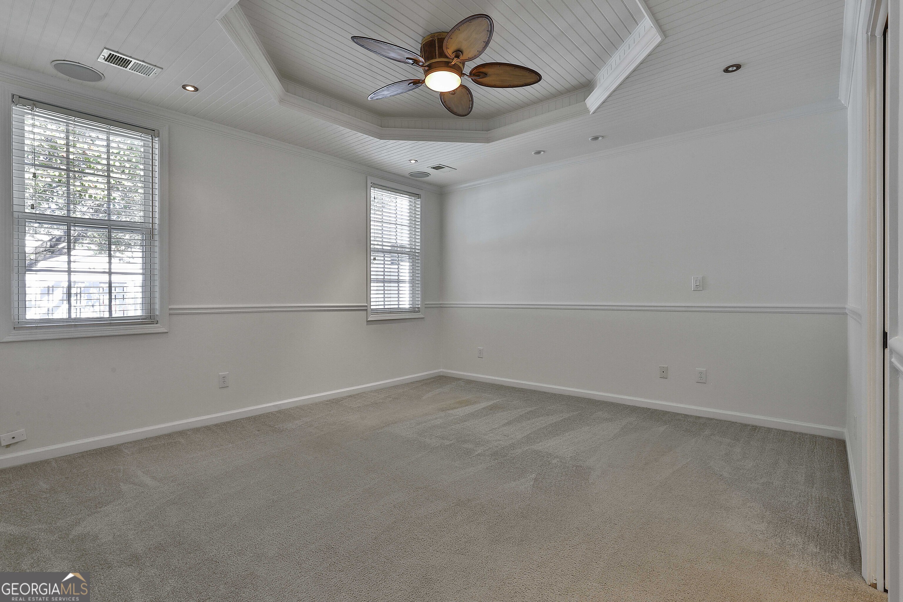 1033 Pinehurst Drive Property Photo 18