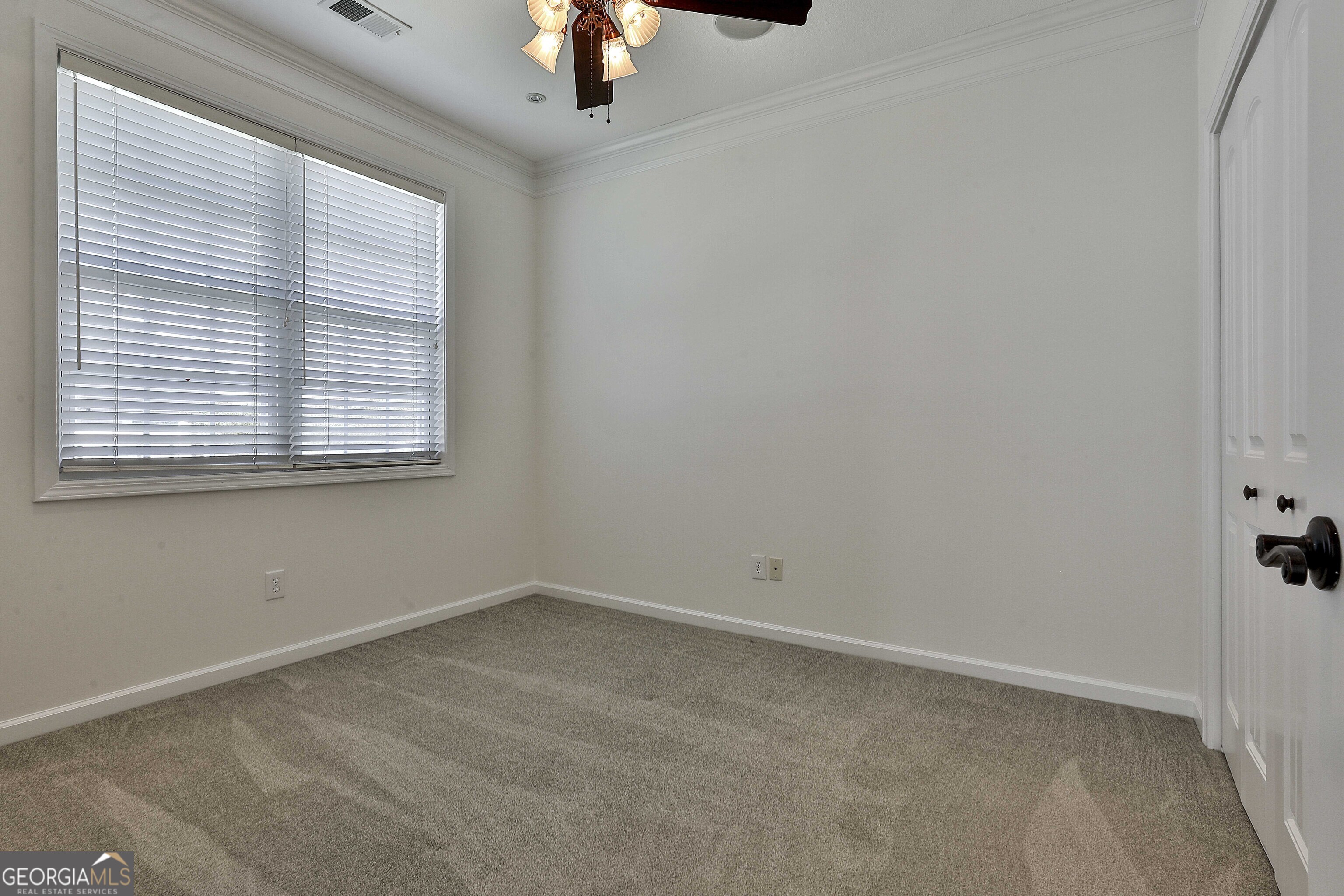 1033 Pinehurst Drive Property Photo 24