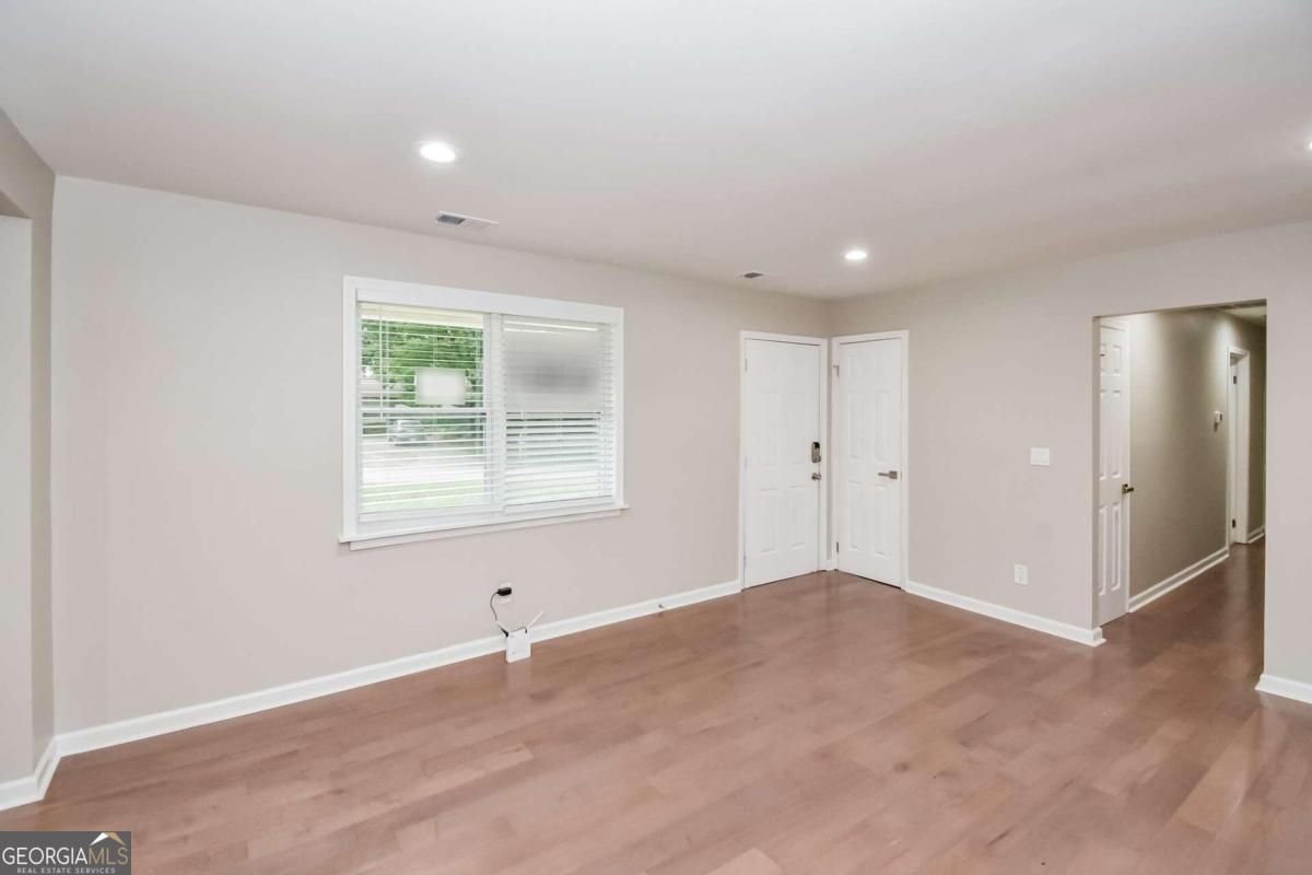 429 Landers Drive Sw Property Photo 2