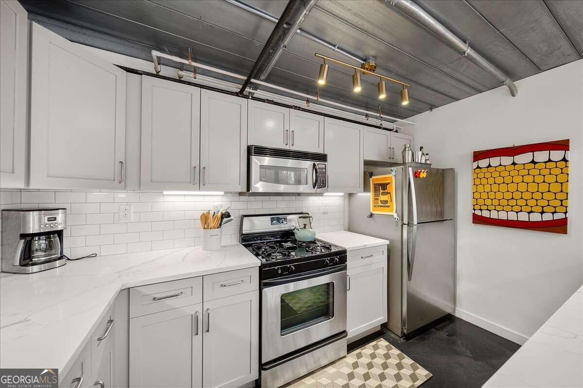 572 Edgewood Avenue Ne # 306 Property Photo 9