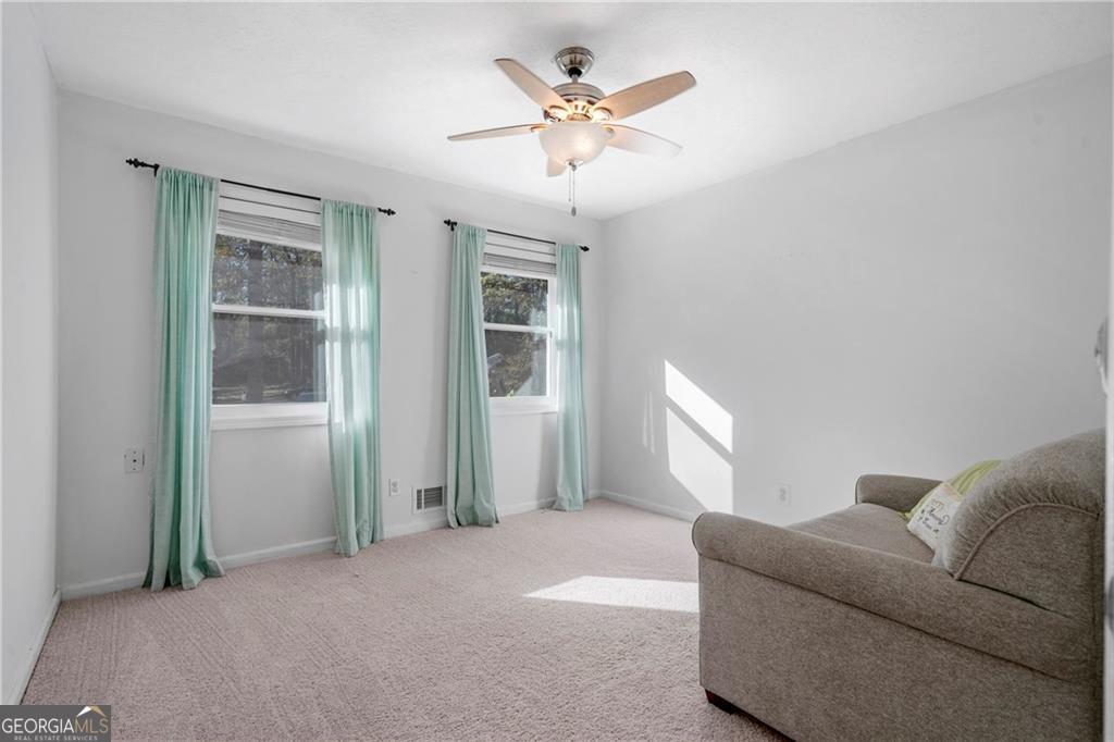 527 Eight Point Court Property Photo 6