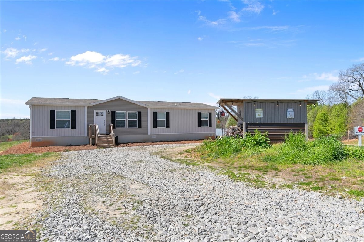 2775 Yonah Homer Road Property Photo 2