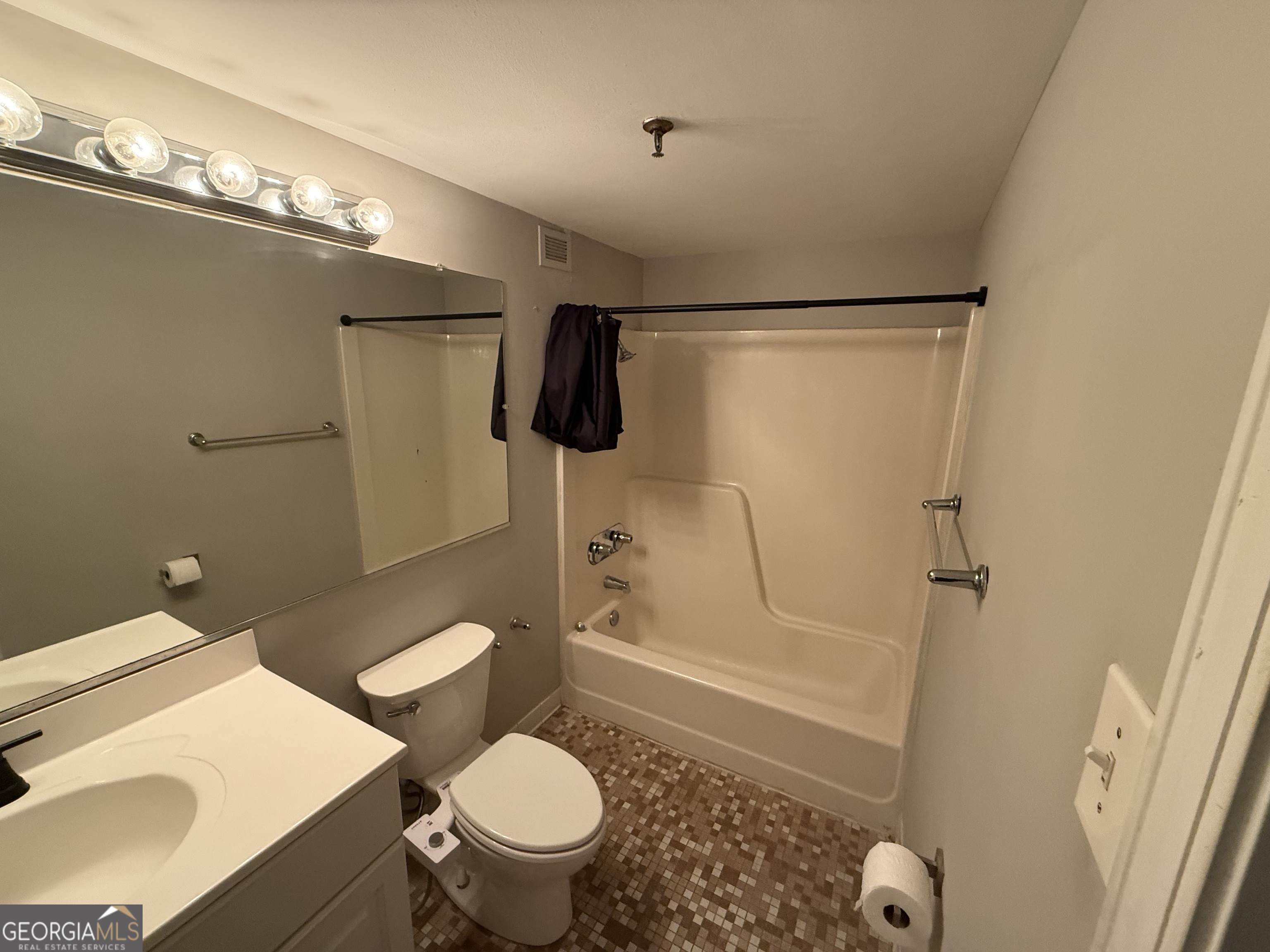 375 Ralph Mcgill Boulevard Ne # 1305 Property Photo 9
