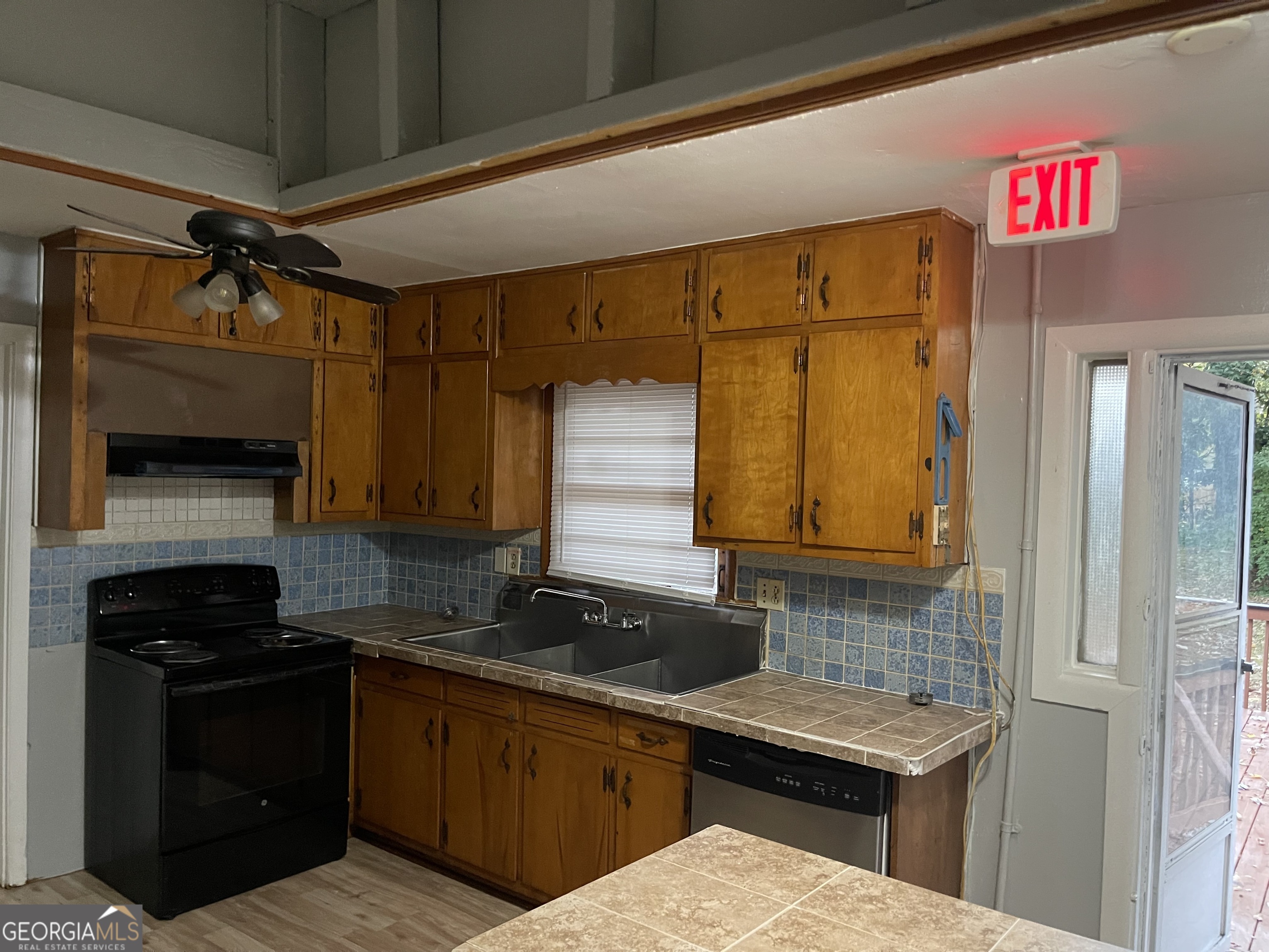 957 Astor Avenue Property Photo 15