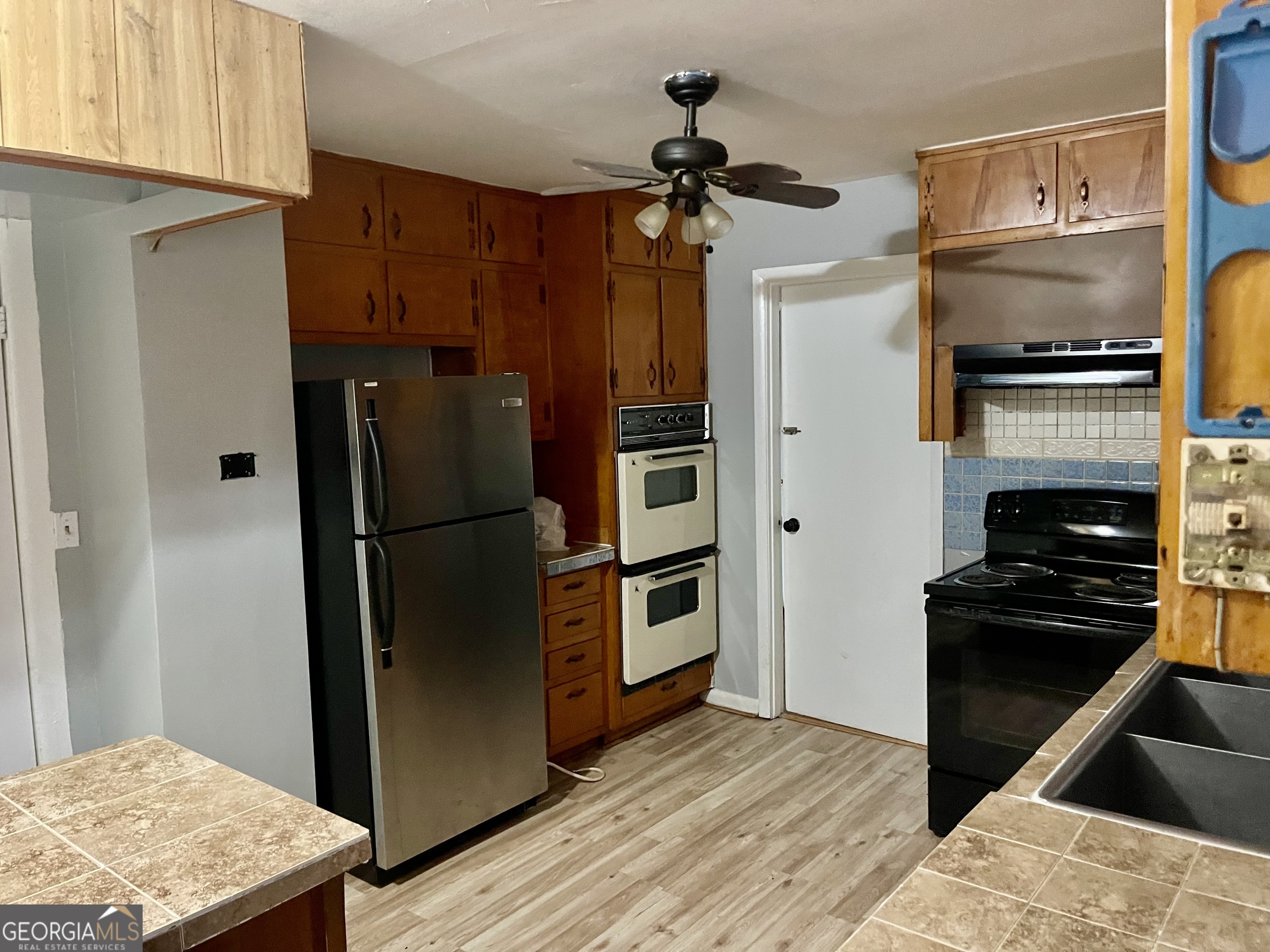 957 Astor Avenue Property Photo 21