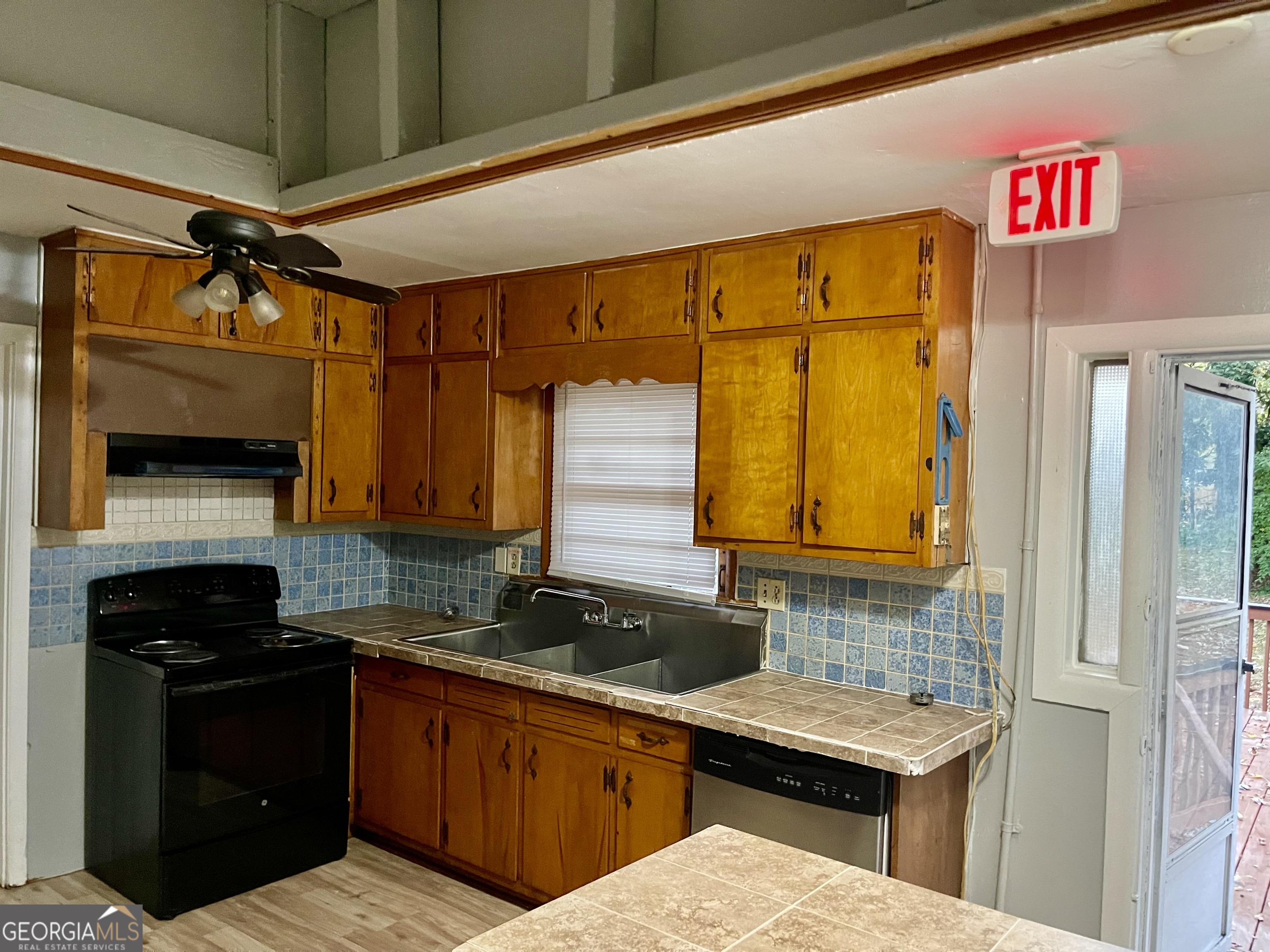 957 Astor Avenue Property Photo 22