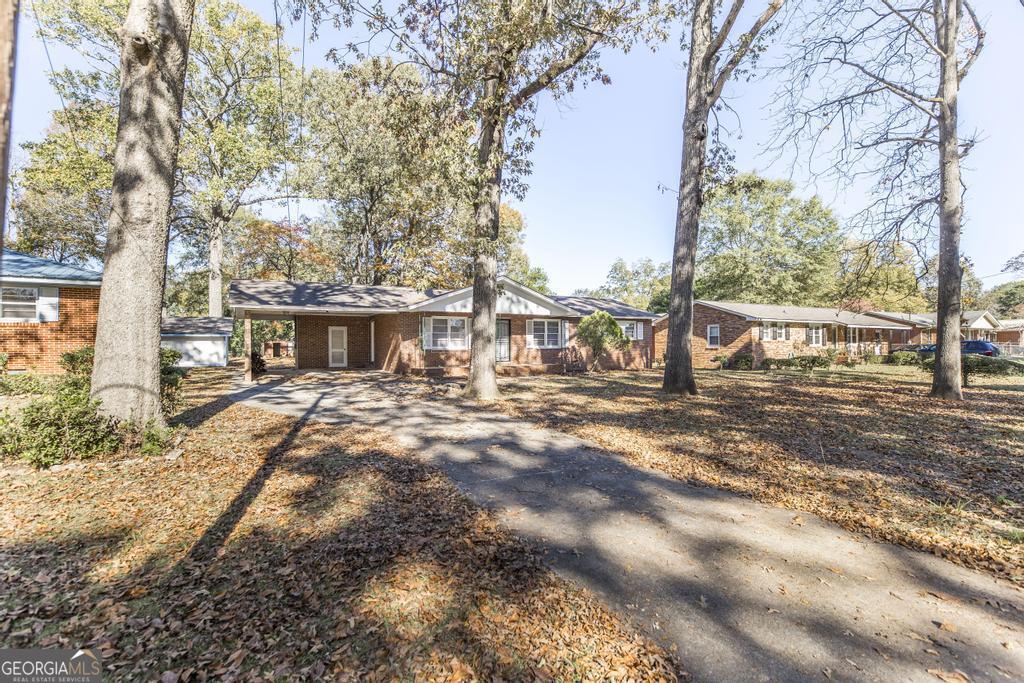 312 Sparta Street Property Photo 4