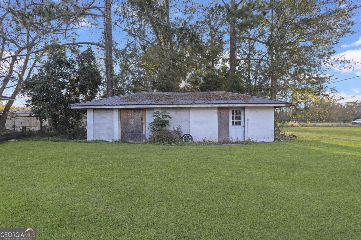 3808 Waycross Highway Property Photo 9