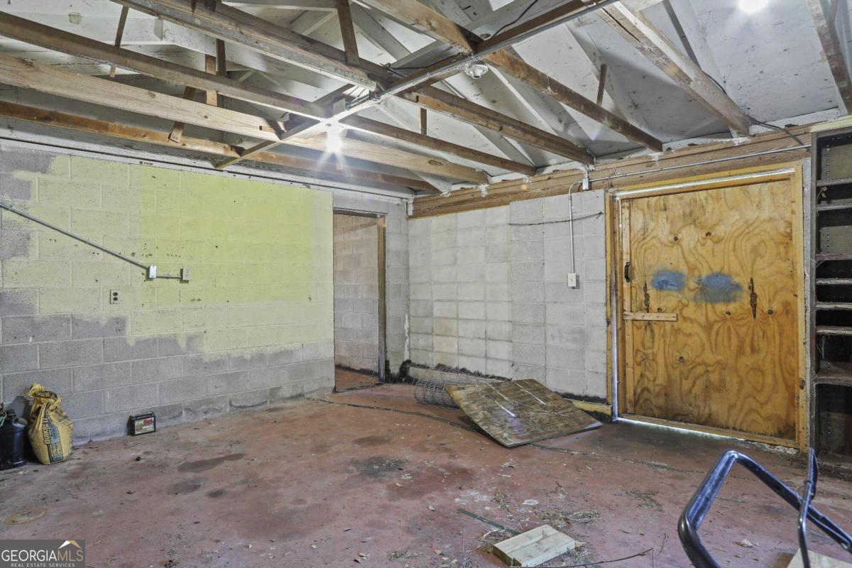 3808 Waycross Highway Property Photo 11