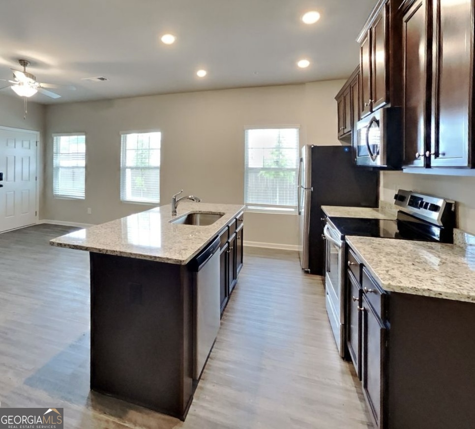 2108 Irvin Court Property Photo 5