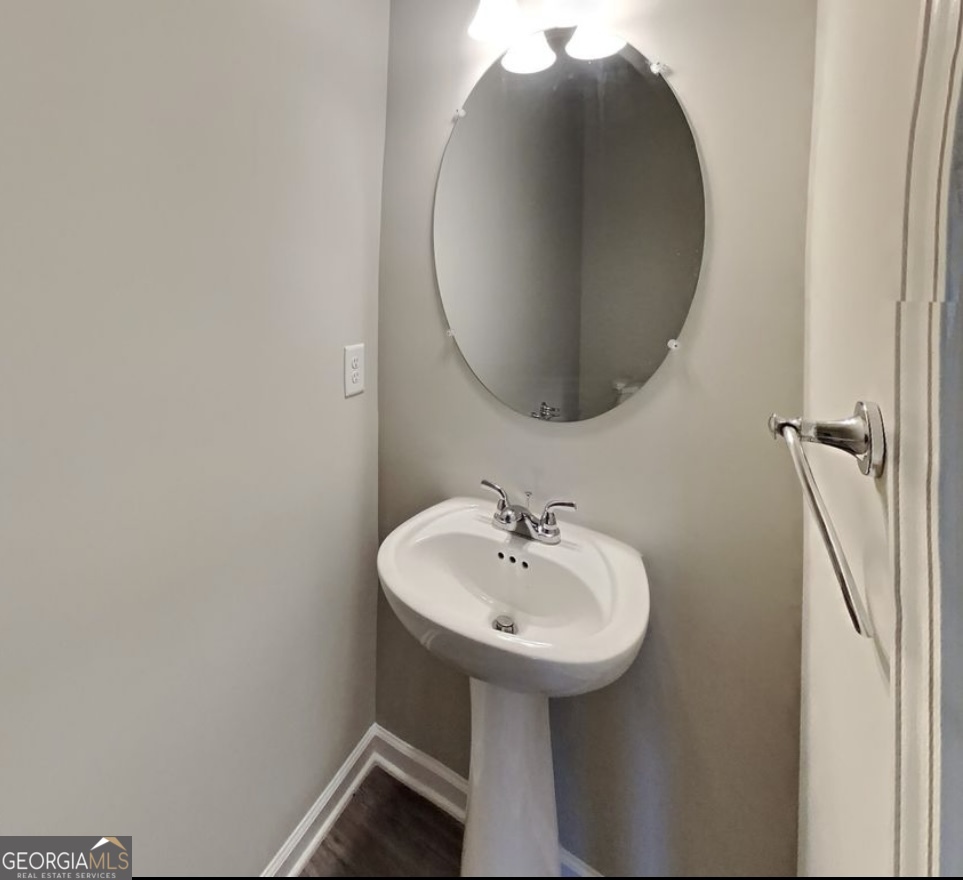 2108 Irvin Court Property Photo 6