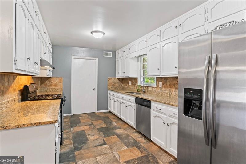 6418 Briarwood Court Property Photo 14