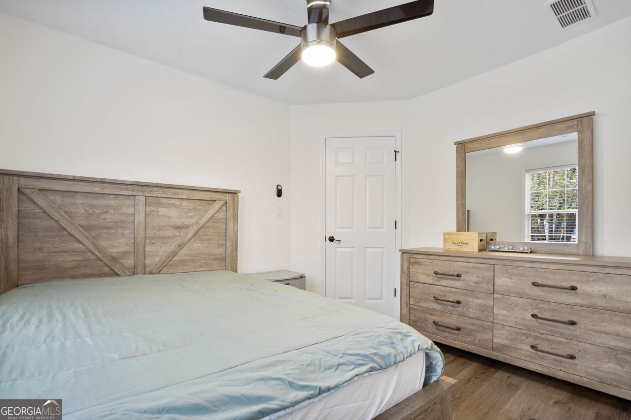 2165 Amberly Glen Way Property Photo 15