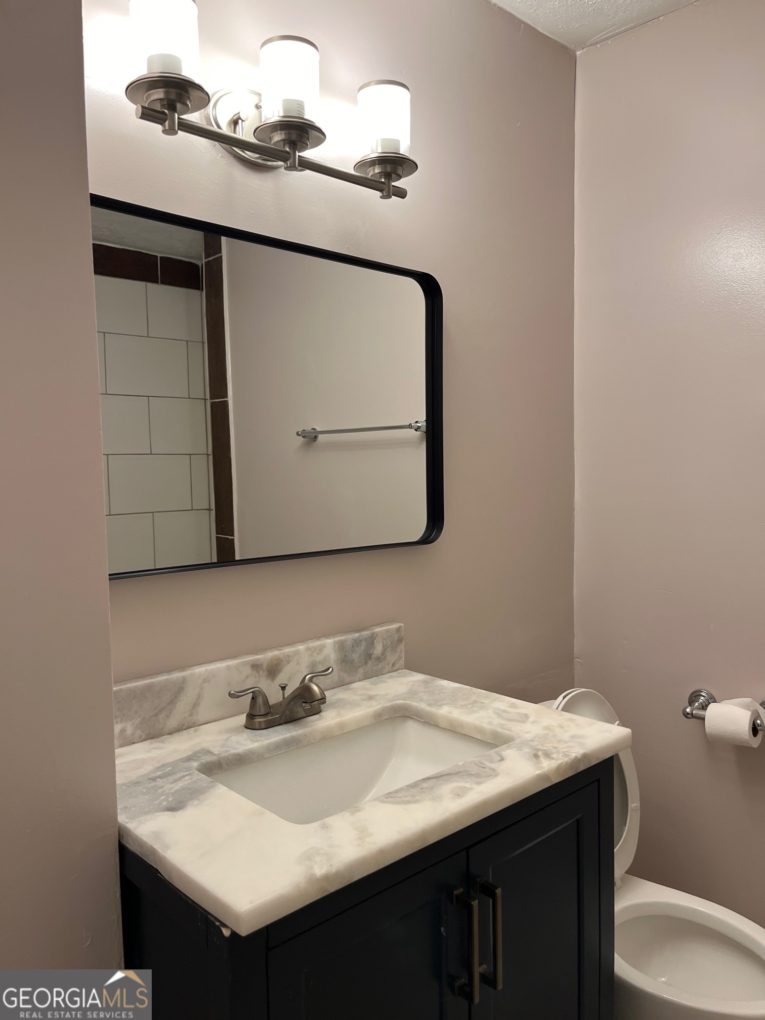 198 Lucan Way Property Photo 4