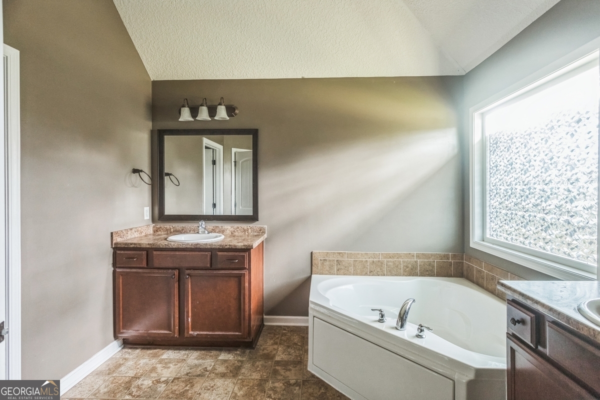 43 Yearling Court Property Photo 12