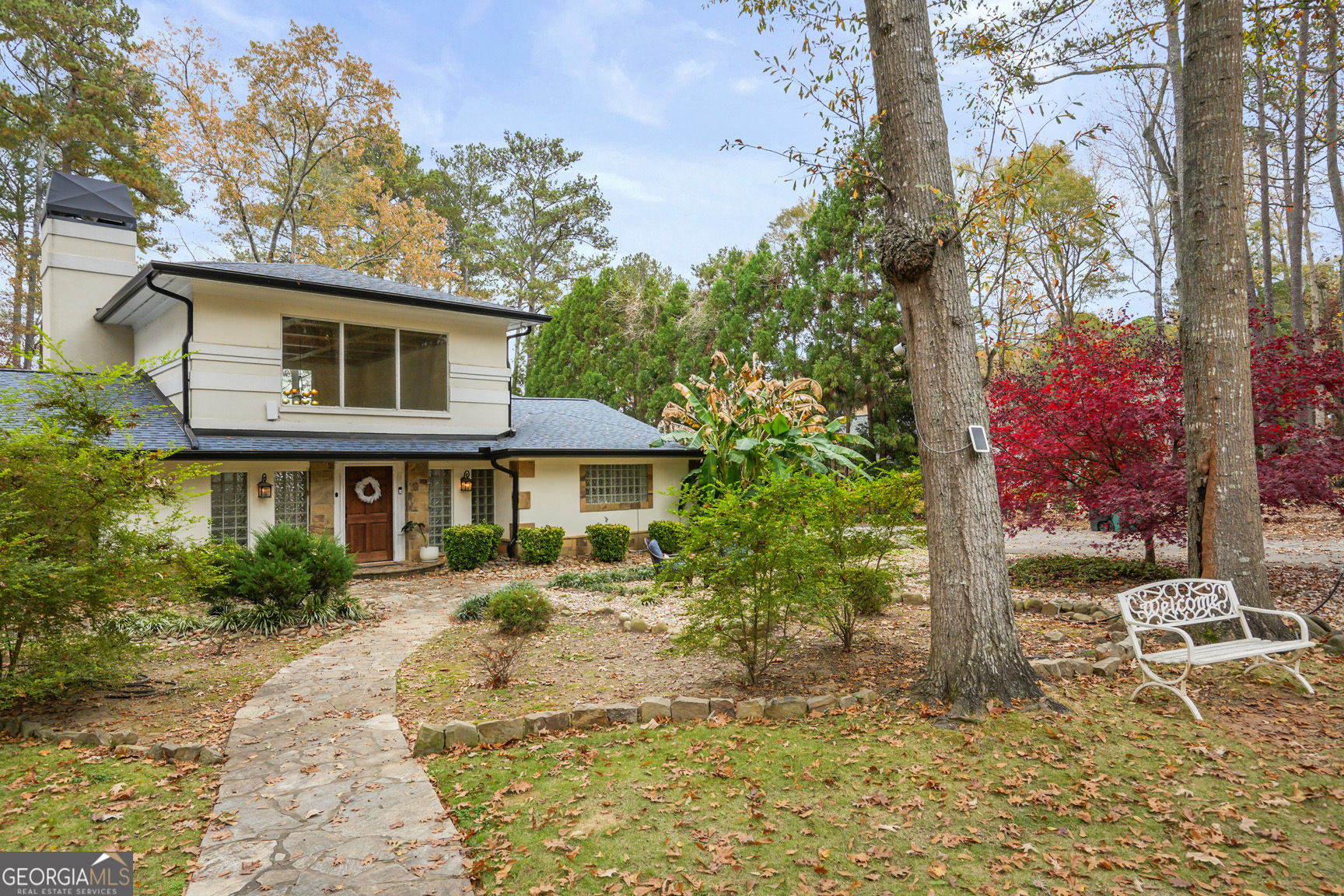 2440 Emerald Drive Property Photo 5